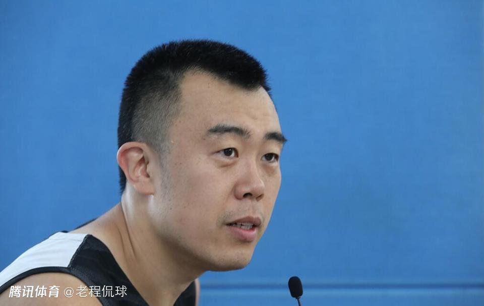 贾洛与里尔的合同将在明年夏天到期，他的续约似乎已经不太可能到来，尤文和国米都对引进贾洛感兴趣。